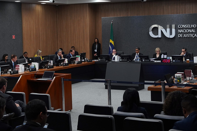 Você está visualizando atualmente CNJ instaura dois processos administrativos disciplinares e afasta juiz alagoano