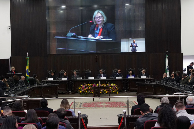 Você está visualizando atualmente Seminário deu visibilidade a pacientes da saúde mental sob custódia, afirma Rosa Weber