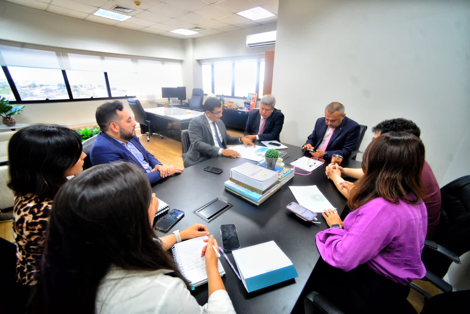 Você está visualizando atualmente Corregedoria-Geral e Executivo discutem ações para avanço da regularização fundiária em Manaus