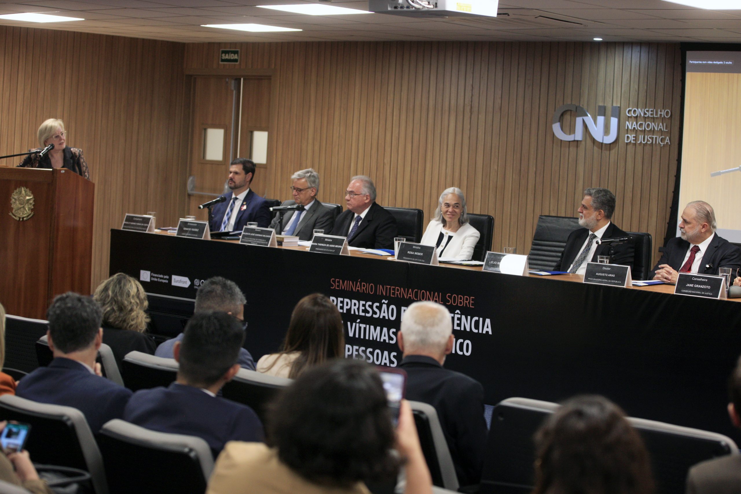 Você está visualizando atualmente Tráfico de pessoas: cooperação institucional é chave para enfrentamento