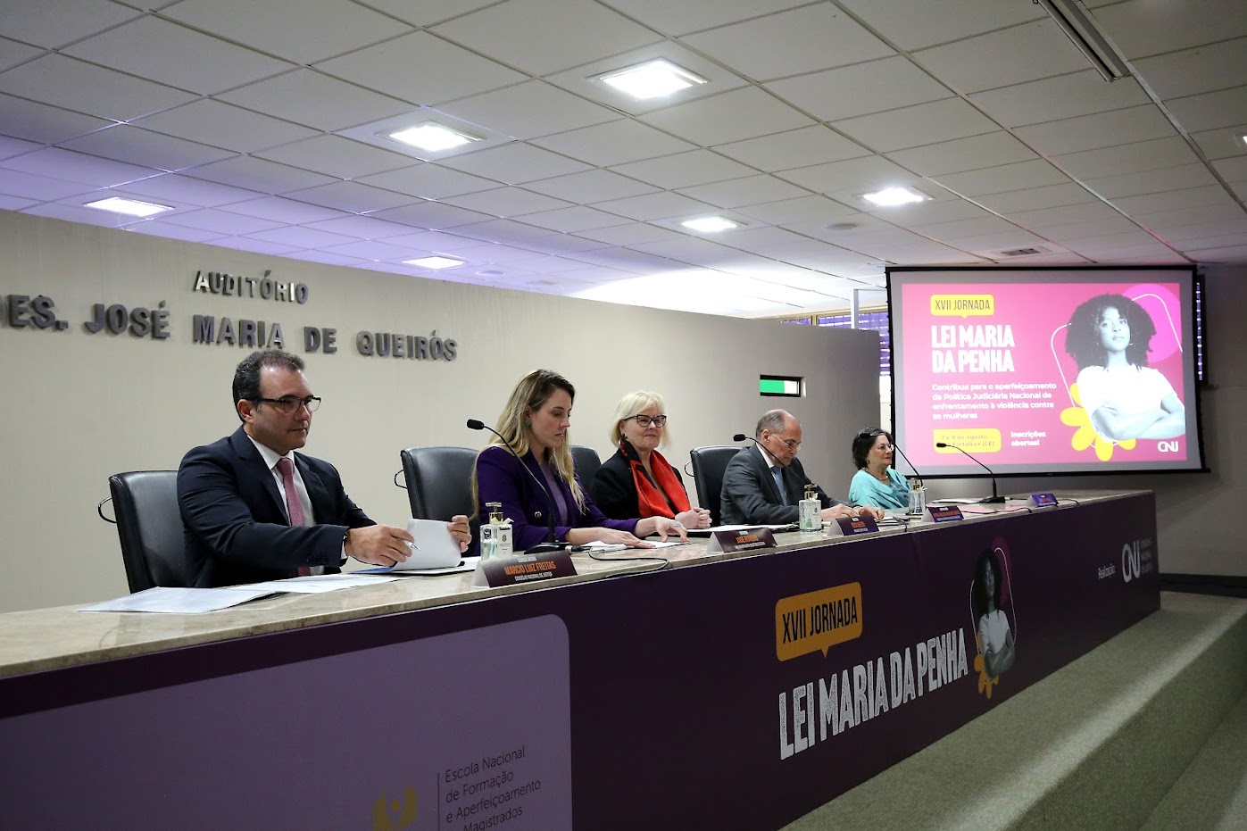 Você está visualizando atualmente Ministra Rosa Weber destaca avanços e reforça necessidade de reduzir violência contra a mulher no Brasil