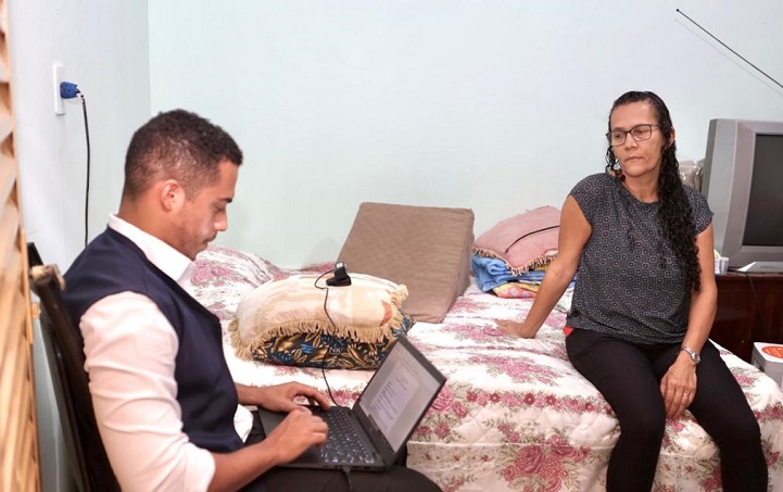 Você está visualizando atualmente Em Goiás, juiz vai à casa de homem acamado e concede aposentadoria