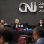 Defesa da democracia e aprovação do orçamento para 2024 abrem sessão do CNJ