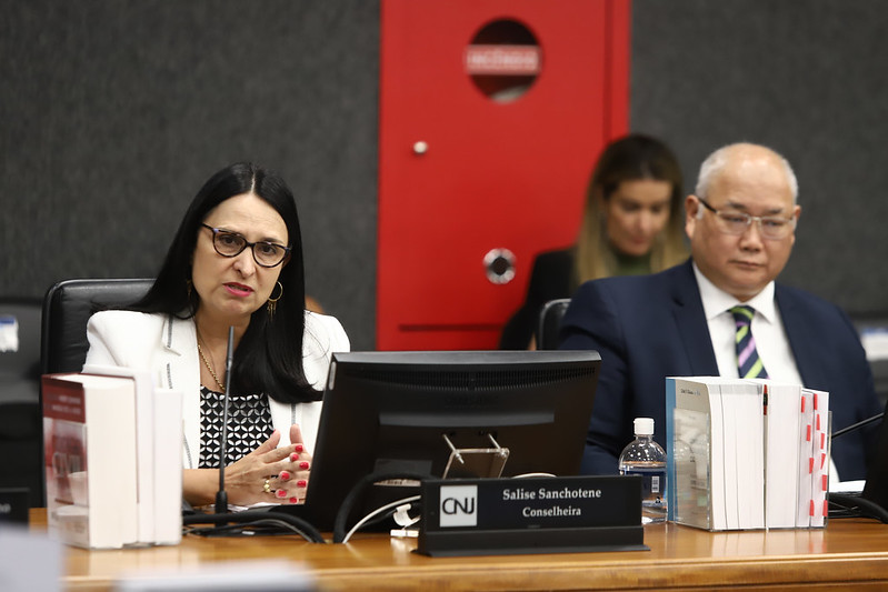 Você está visualizando atualmente Acusado de omissão, juiz de Santa Catarina recebe pena de advertência