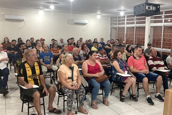 Você está visualizando atualmente Lar Legal entrega títulos de propriedade para 55 famílias de Forquilhinha (SC)