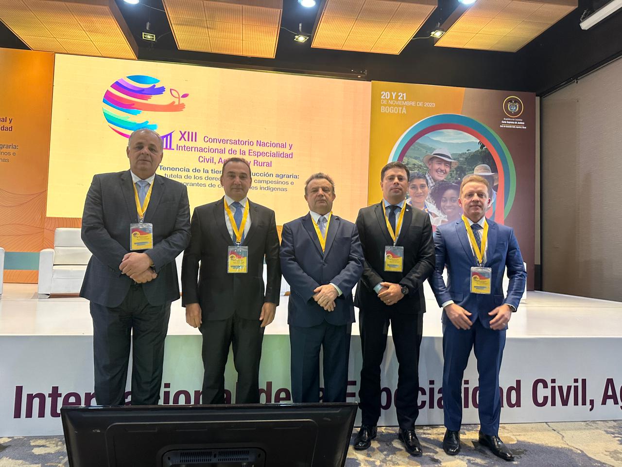 Você está visualizando atualmente Regularização fundiária: experiência da Justiça piauiense é destaque em evento na Colômbia