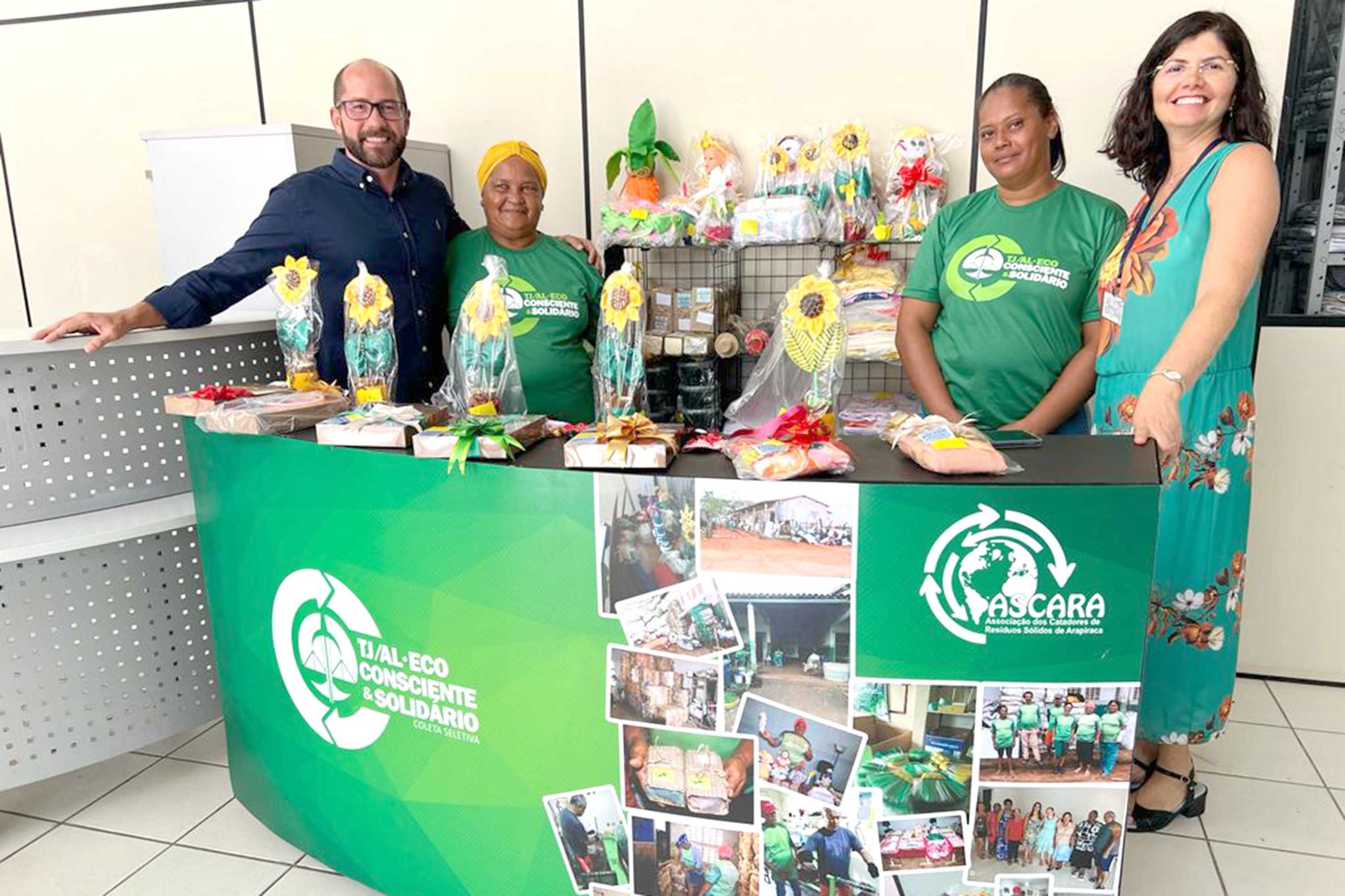 Você está visualizando atualmente Associação de catadores passa a vender itens reciclados no Fórum de Arapiraca (AL)