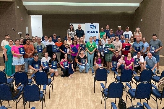 Você está visualizando atualmente Lar Legal finaliza ano com entrega de títulos para quase 200 famílias catarinenses
