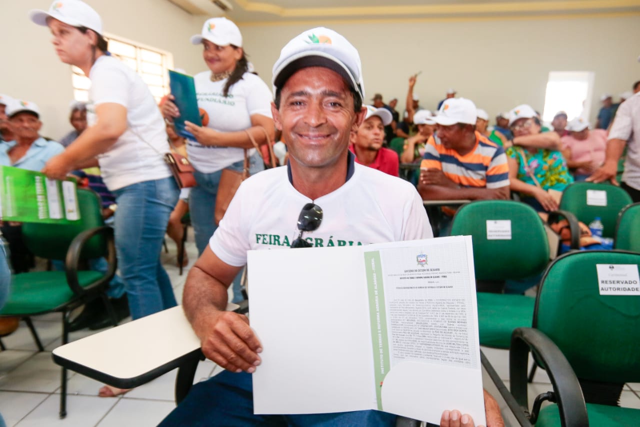 Você está visualizando atualmente Rural Legal: Justiça de Alagoas entrega títulos de propriedade a 100 famílias