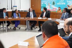 Representantes do CNJ em reunião na prefeitura municipal de Maceió. Foto: Gláucio Dettmar/Ag. CNJ.