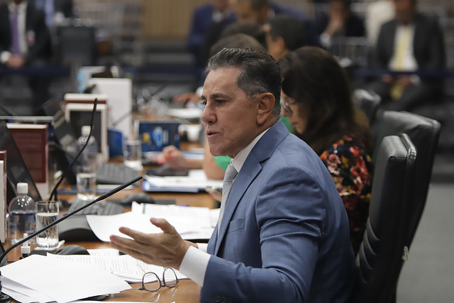 Você está visualizando atualmente Por quebra do dever de imparcialidade, desembargadora é punida com disponibilidade por dois anos