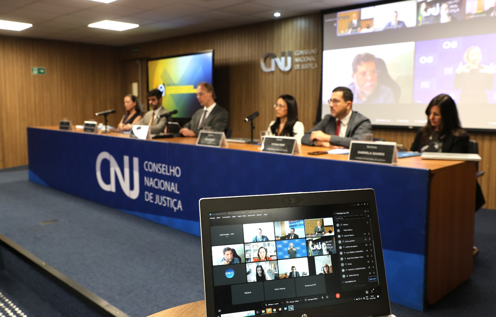 Você está visualizando atualmente Aperfeiçoamento de indicadores de trabalho nos tribunais ganha contribuições em webinário do CNJ