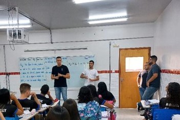 Você está visualizando atualmente No Acre, Justiça Eleitoral intensifica ações com jovens eleitores