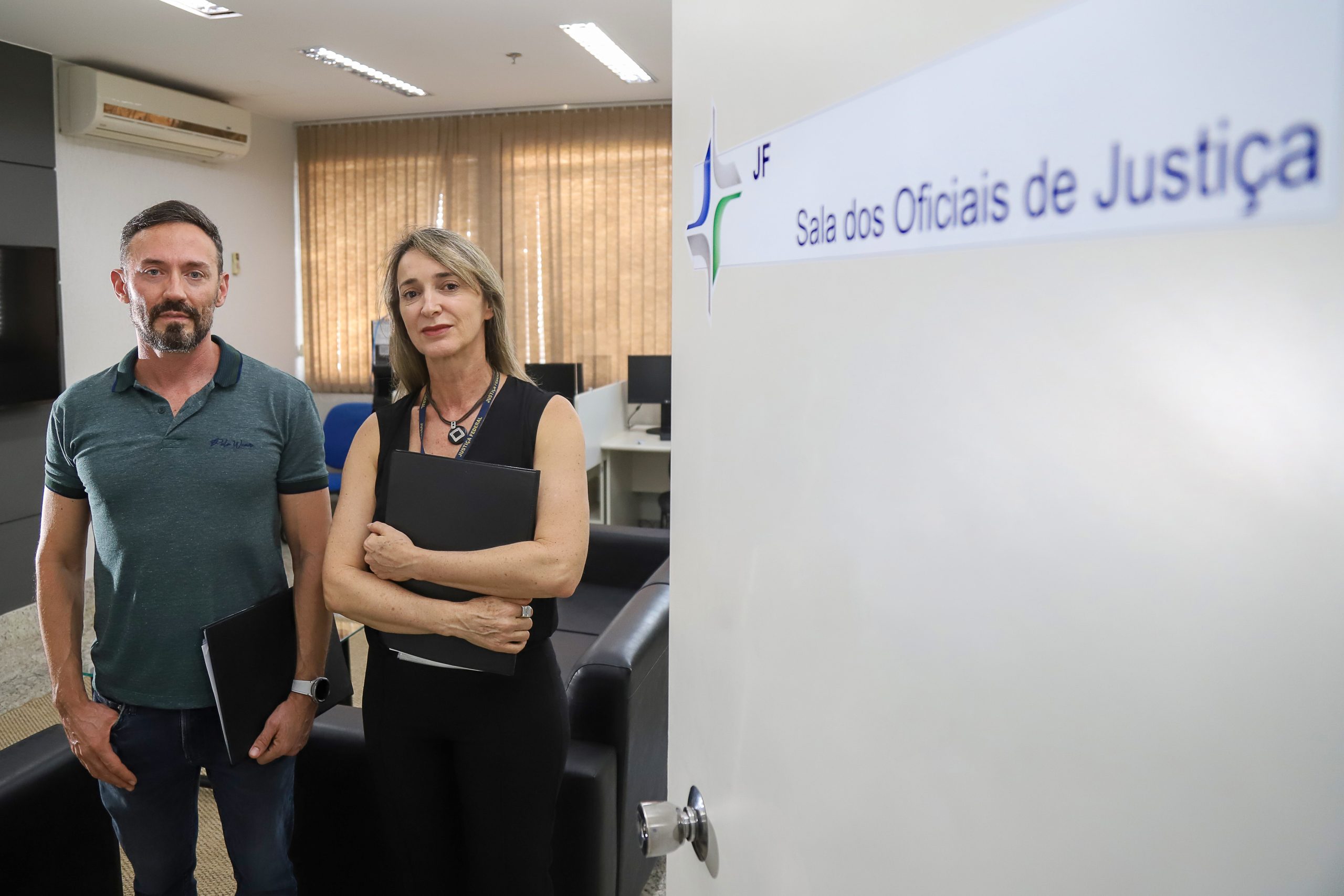Você está visualizando atualmente No Dia do Oficial de Justiça, servidores revelam riscos enfrentados na rotina de trabalho