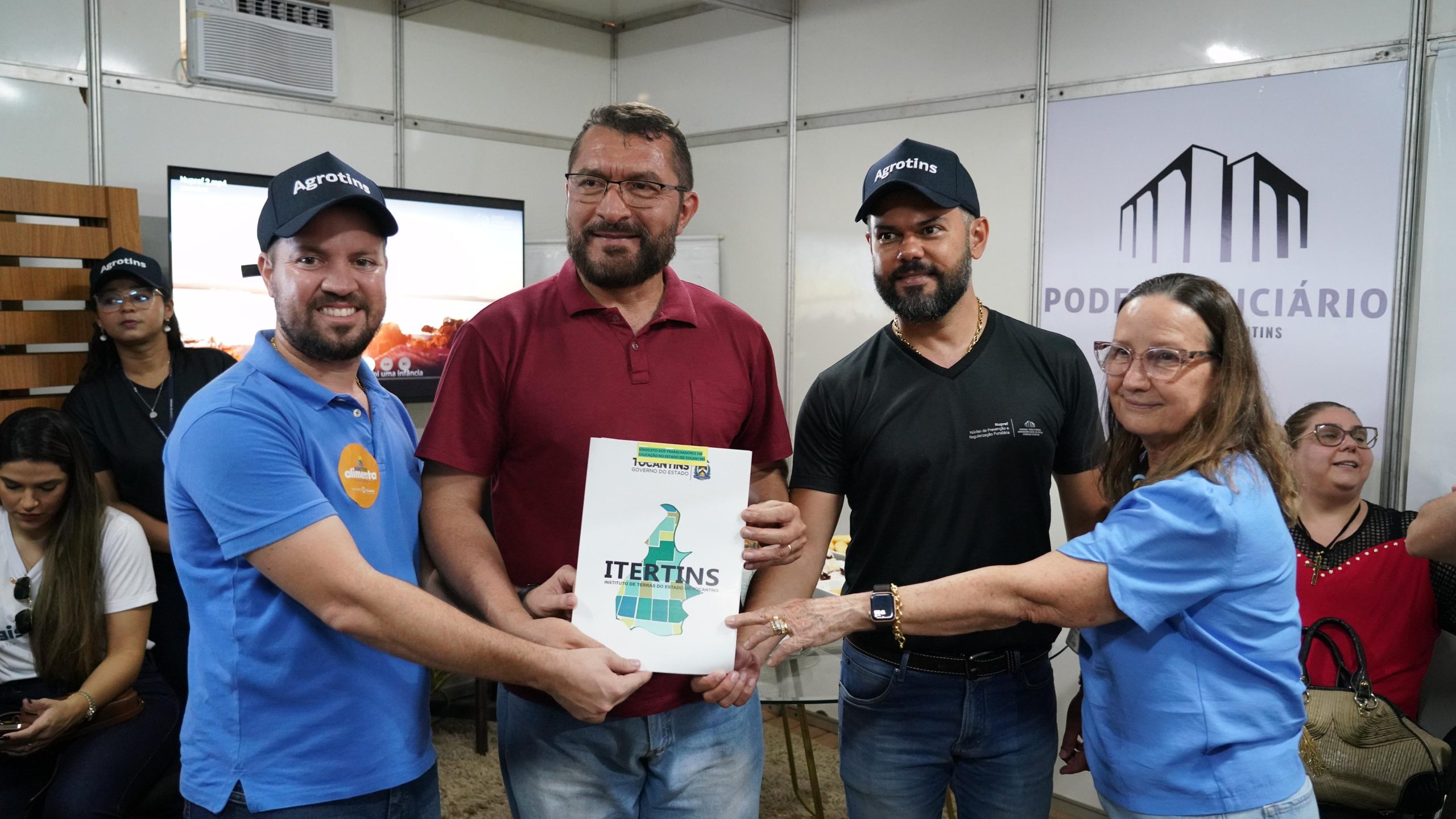 Você está visualizando atualmente Tribunal do Tocantins leva serviços ao cidadão durante Feira Agrotecnológica da região Norte