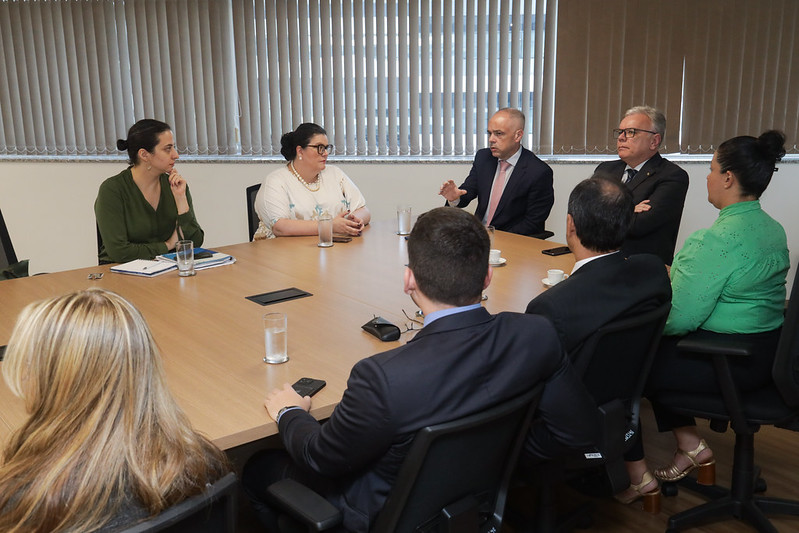 Você está visualizando atualmente Comitê apresenta plano para sistema carcerário com entidade de procuradores-gerais