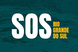 Sobre fundo de tom azul remetendo a água, o texto centralizado em caixa alta: SOS Rio Grande do Sul.