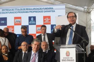 Leia mais sobre o artigo Entrega de títulos de propriedade em São Paulo dá início ao Solo Seguro Favela 2024