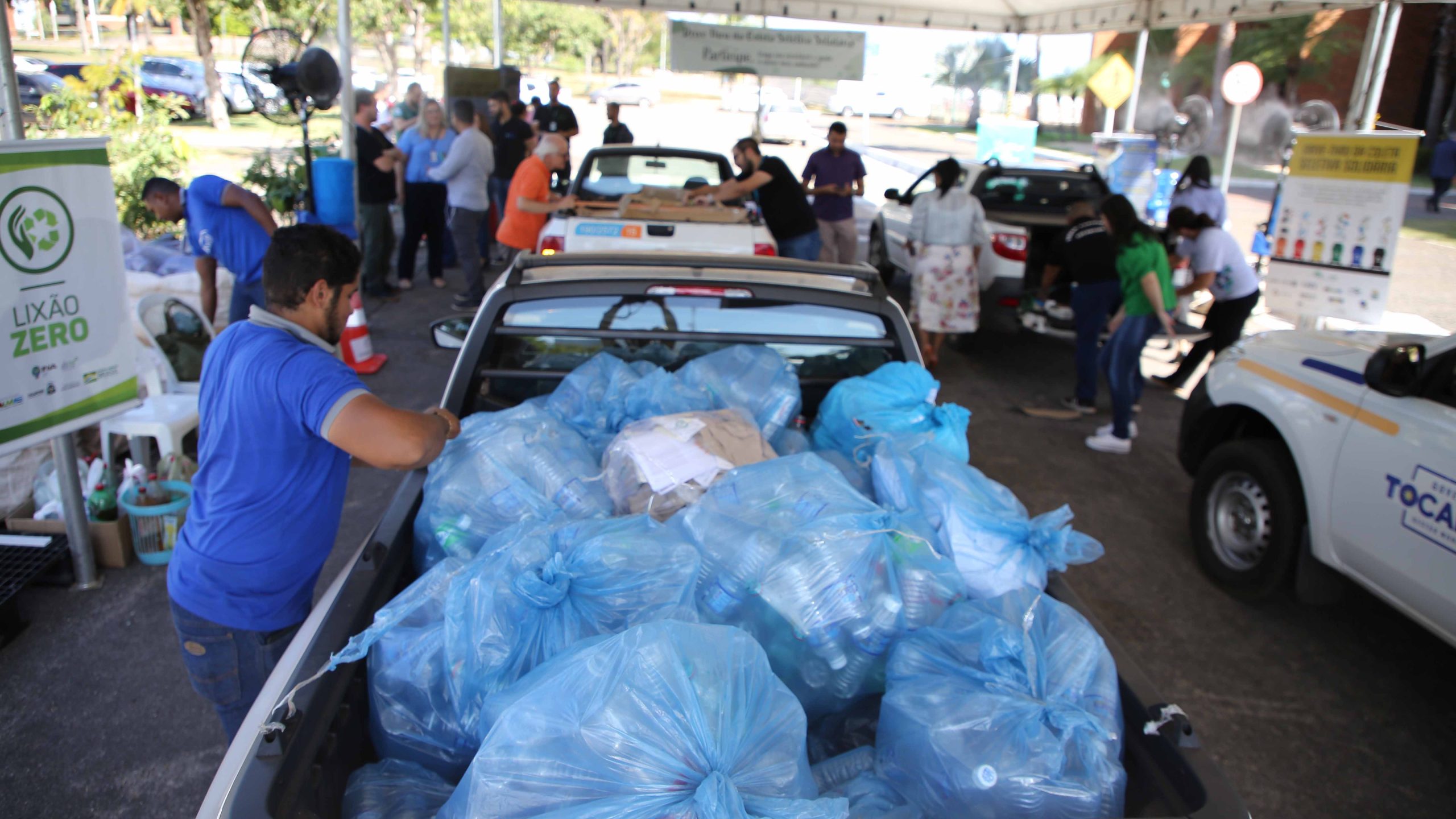 Você está visualizando atualmente Judiciário tocantinense promove ação sustentável com o drive-thru da Coleta Seletiva Solidária