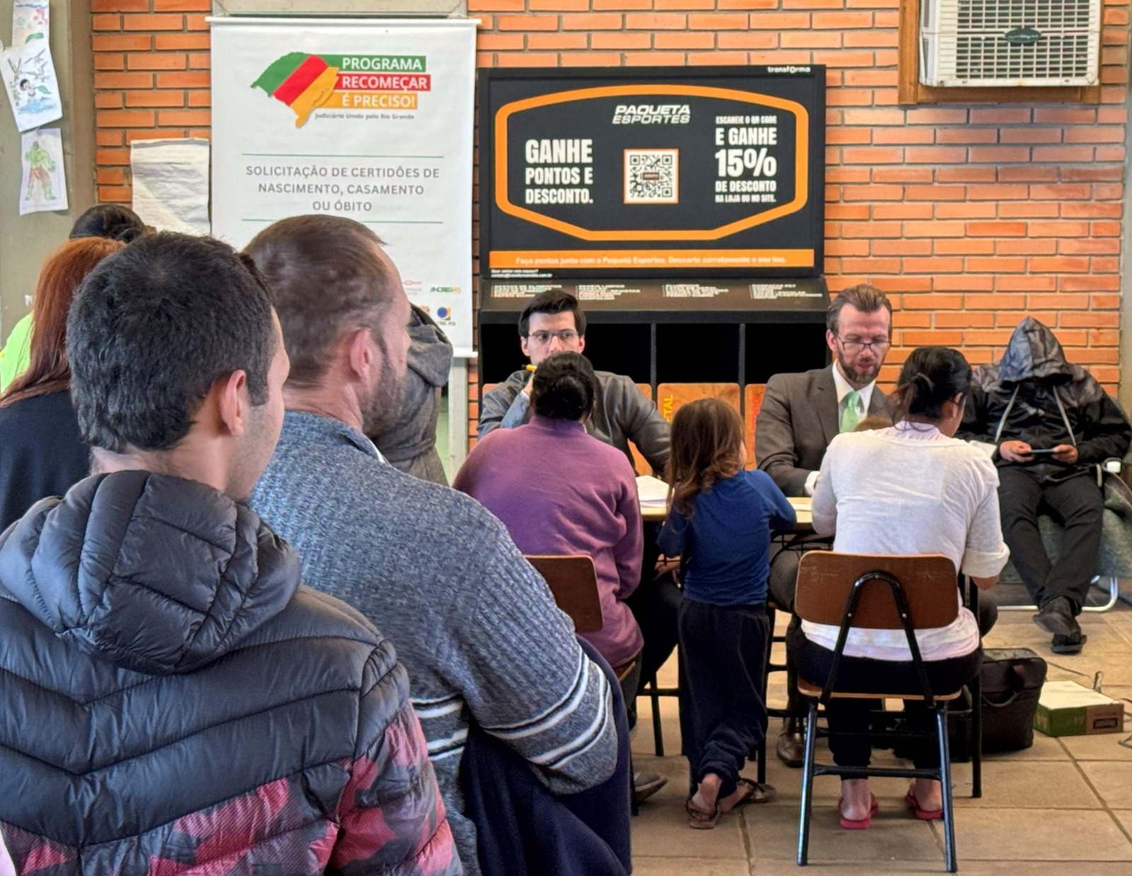 Você está visualizando atualmente Emissão de documentos gratuitos para vítimas das enchentes do RS passa dos 63 mil  