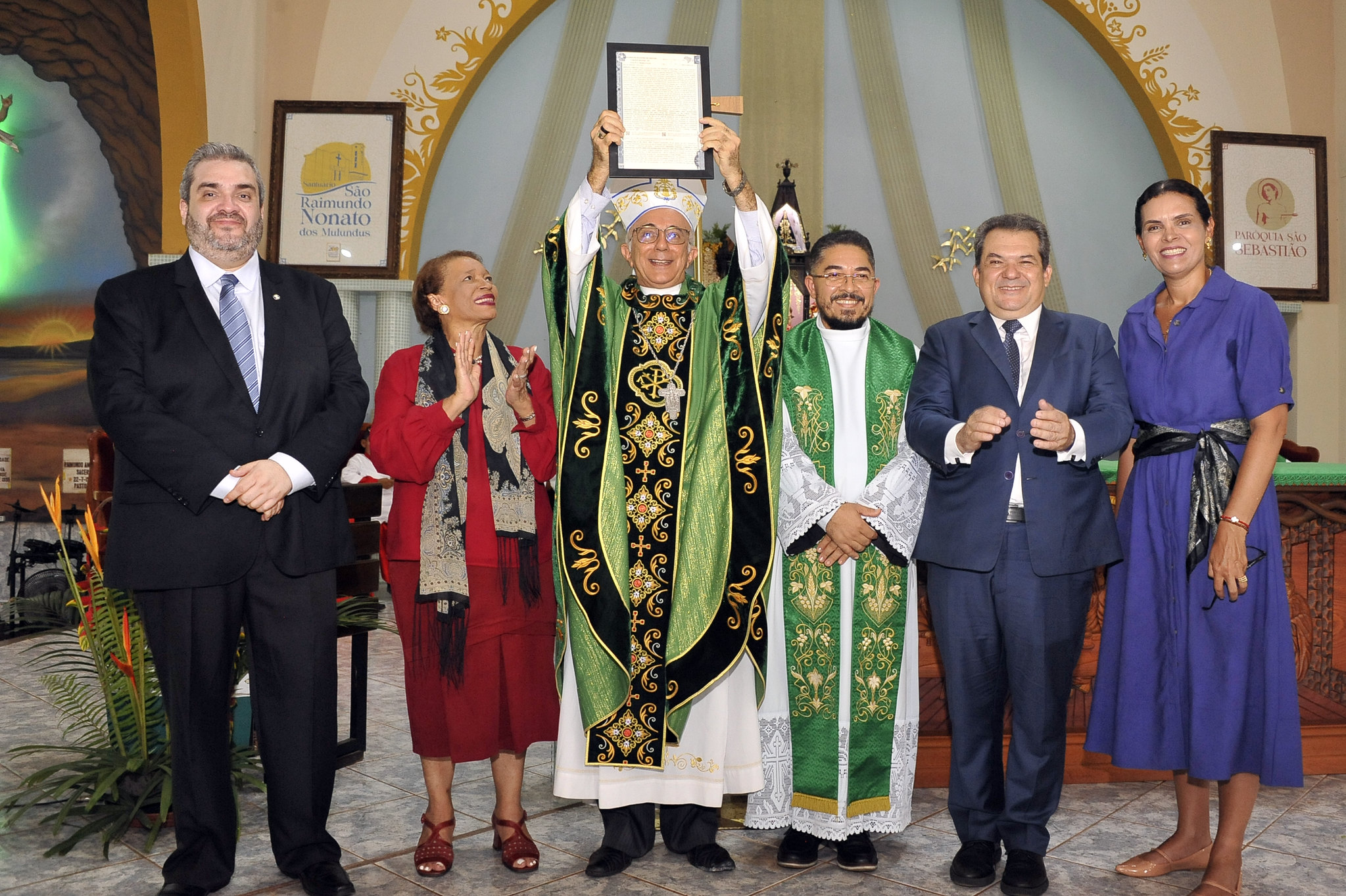Você está visualizando atualmente Justiça do Maranhão entrega matrícula imobiliária da Igreja de São Raimundo Nonato dos Mulundus