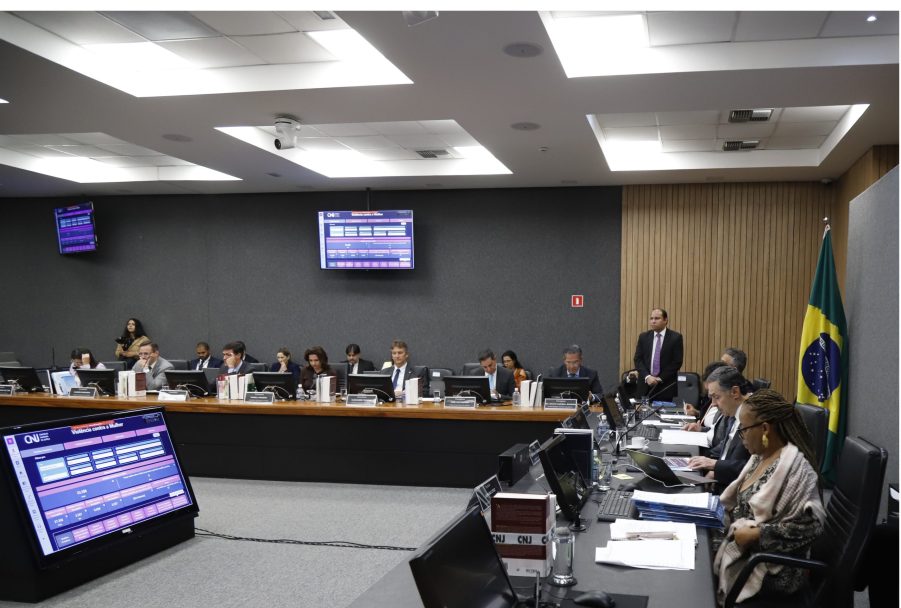 Você está visualizando atualmente Novo painel da violência contra a mulher é lançado durante sessão ordinária do CNJ  