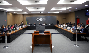 Leia mais sobre o artigo Plenário aplica pena de aposentadoria compulsória a magistrada e altera regras para prescrição e decadência