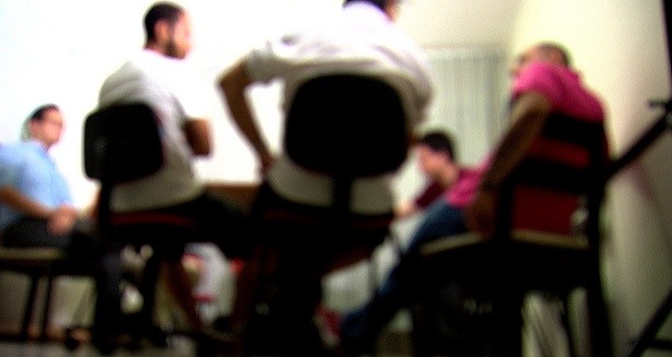 1u00ba turma reu00fane 18 agressores inscritos de modo obrigatu00f3rio por juu00edza da comarca (Agu00eancia Brasil)